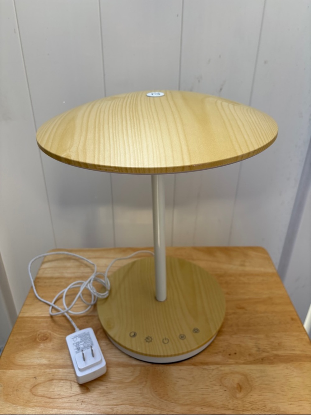 Modern Wood-Effect Table Lamp in Light Oak.
